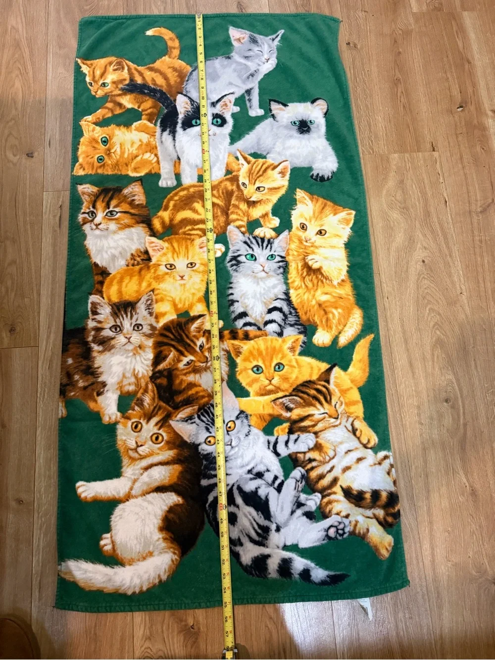 Vintage Hilasal Green Cat Print Towel - Cute Kittens Design